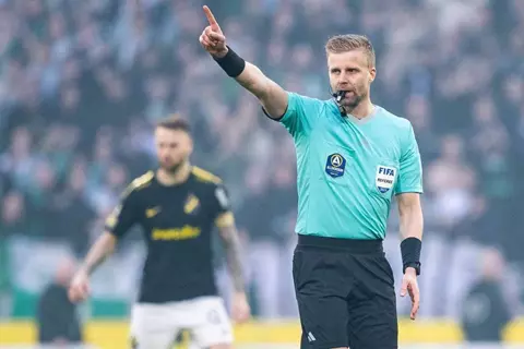 افتتاحية كأس العرب.. حكم سويدي يدير مباراة قطر وفلسطين